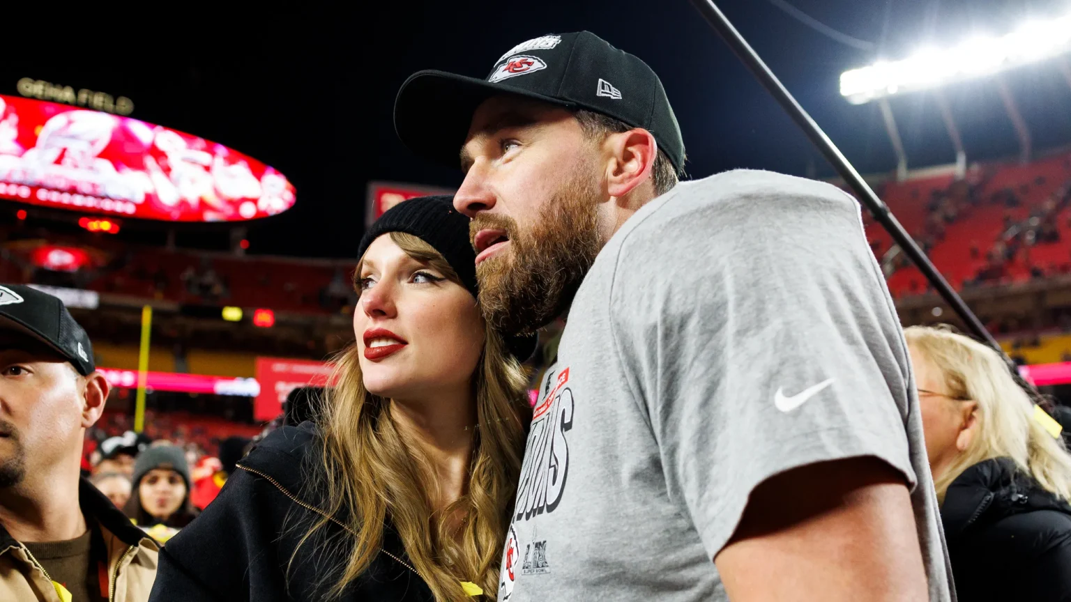 Will Taylor Swift & Travis Kelce Make Their Red Carpet Debut at the 2025 Oscars? Taylor Swift & Travis Kelce Make Their Red Carpet Debut